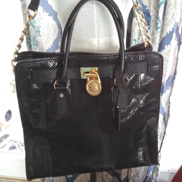 Michael Kors Handbags - Michael Kors Leather mixed media Hamilton Tote